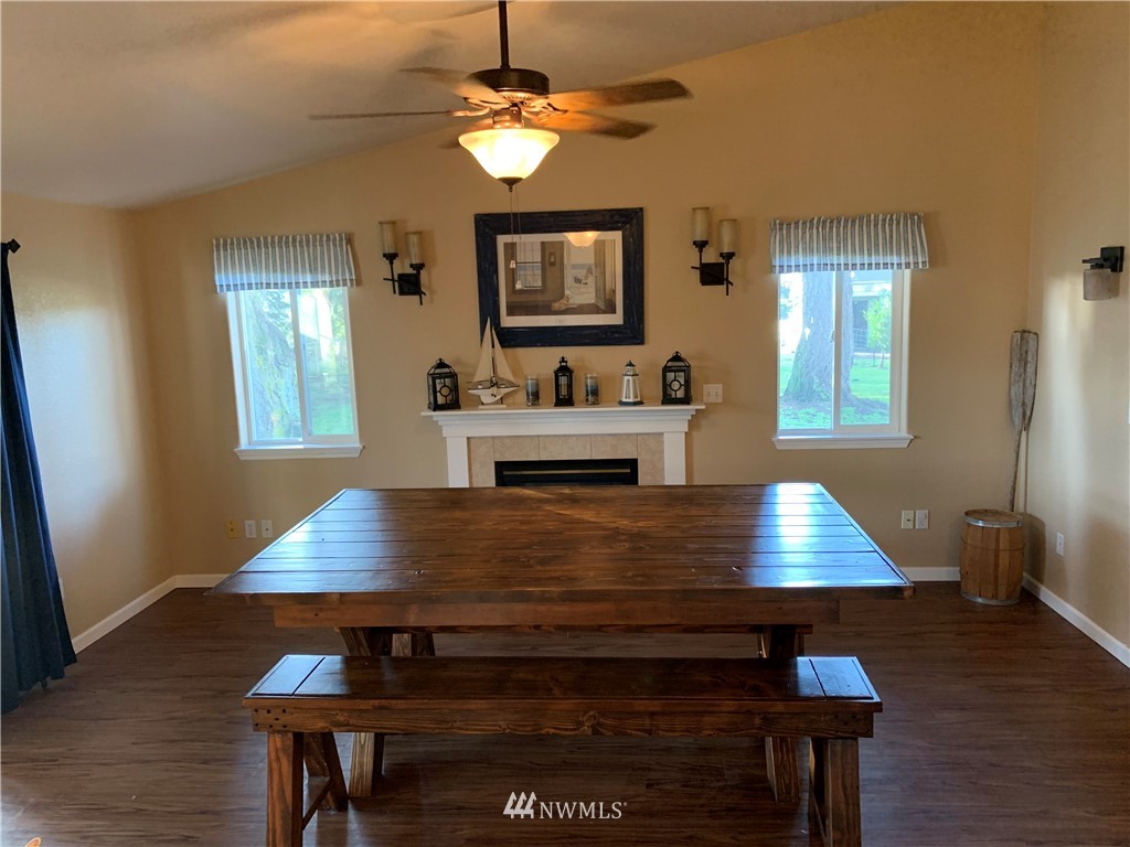 9515 181st Way Southwest Rochester, WA 98579 - Photo 5 of 29