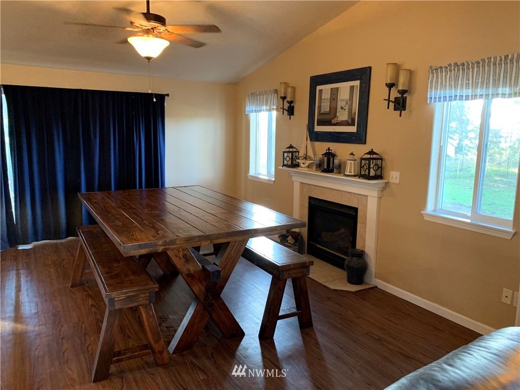 9515 181st Way Southwest Rochester, WA 98579 - Photo 6 of 29