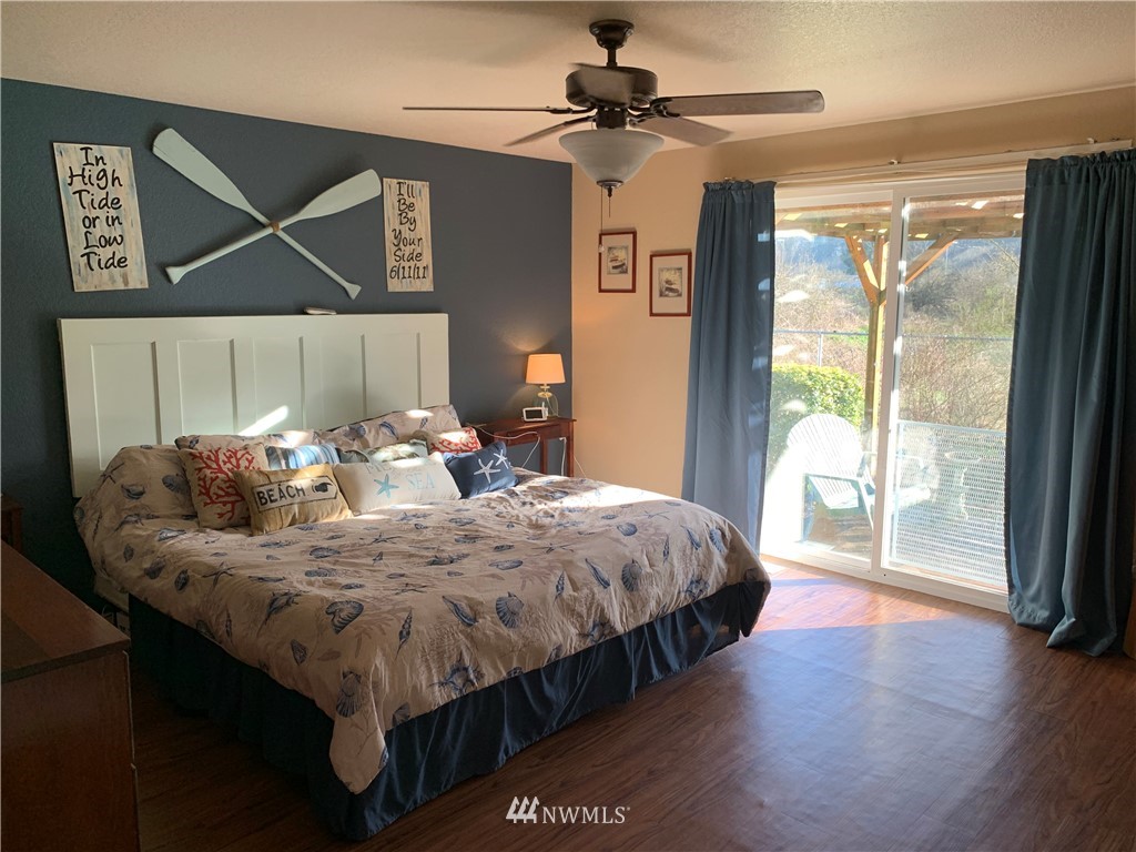 9515 181st Way Southwest Rochester, WA 98579 - Photo 10 of 29