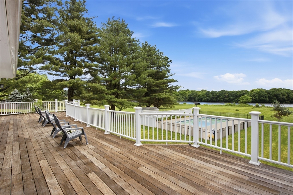 20 Parkerville Road Southborough, MA 01772 - Photo 34 of 42