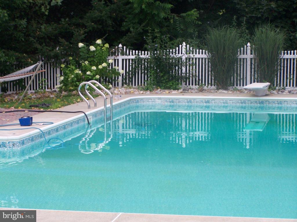 1707 Windy Hill Road Lancaster, PA 17602 - Photo 38 of 40 Gallery Image 38