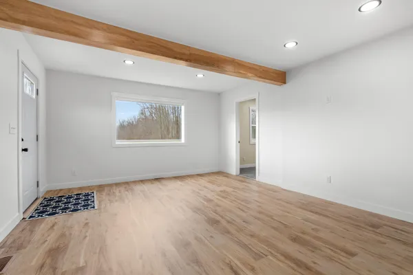 $269,900 | 26234 Highway 43, Mattawan, MI 49071