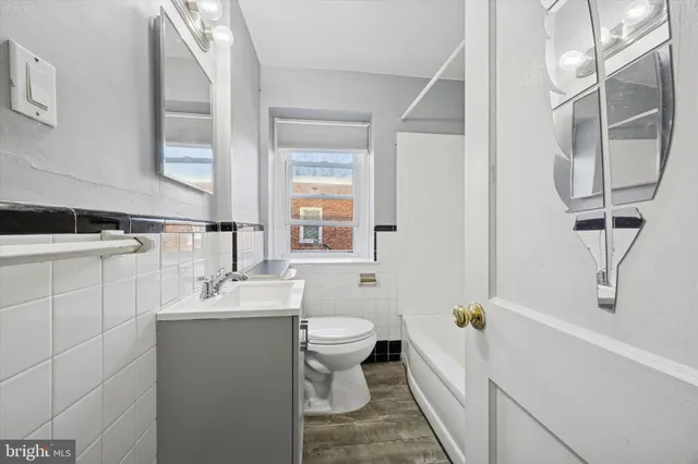 $1,500 | 4004 Lasher Road, Unit 2, Drexel Hill, PA 19026