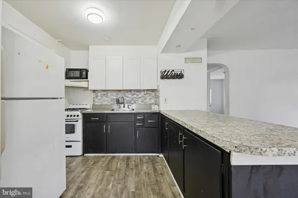 $1,500 | 4004 Lasher Road, Unit 2, Drexel Hill, PA 19026