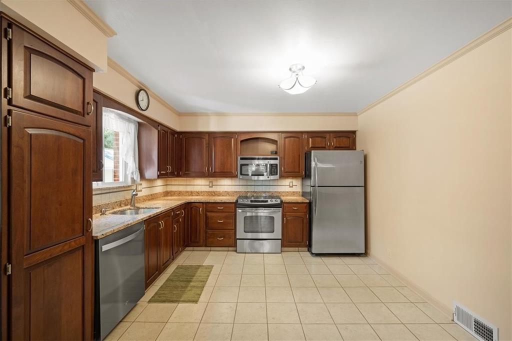 122 Cherry Valley Road Pittsburgh, PA 15221 - Photo 13 of 44 Gallery Image 13