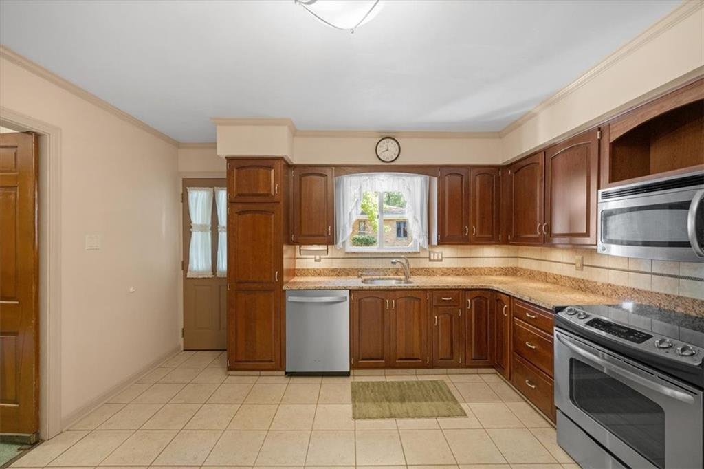 122 Cherry Valley Road Pittsburgh, PA 15221 - Photo 16 of 44 Gallery Image 16