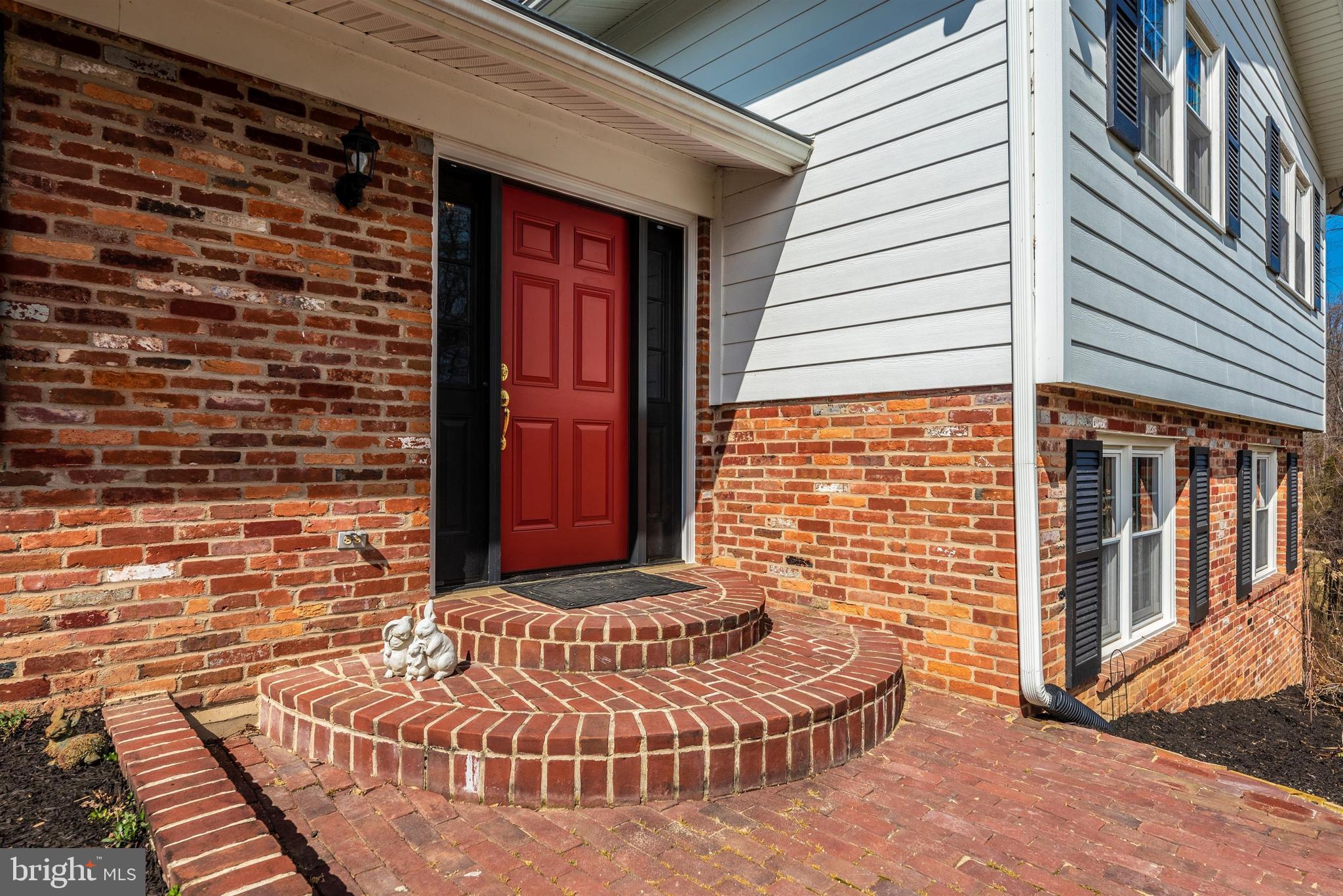 Beautiful Brick Sidewalk and Steps to Entry