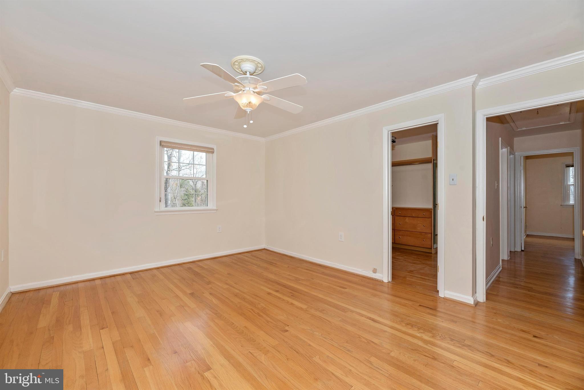 13433 Wilt Store Road Leesburg, VA 20176 - Photo 16 of 38 Master has Crown Molding!