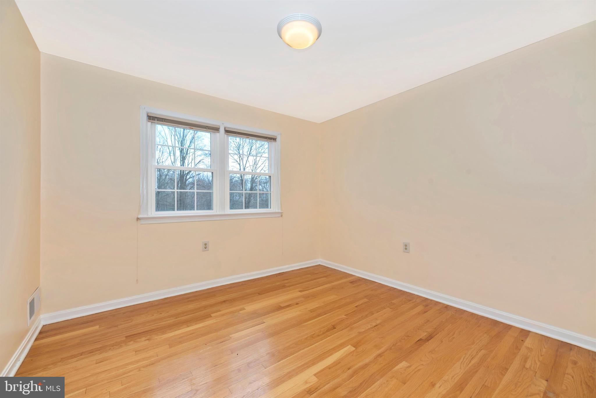 13433 Wilt Store Road Leesburg, VA 20176 - Photo 21 of 38 Bedroom 3