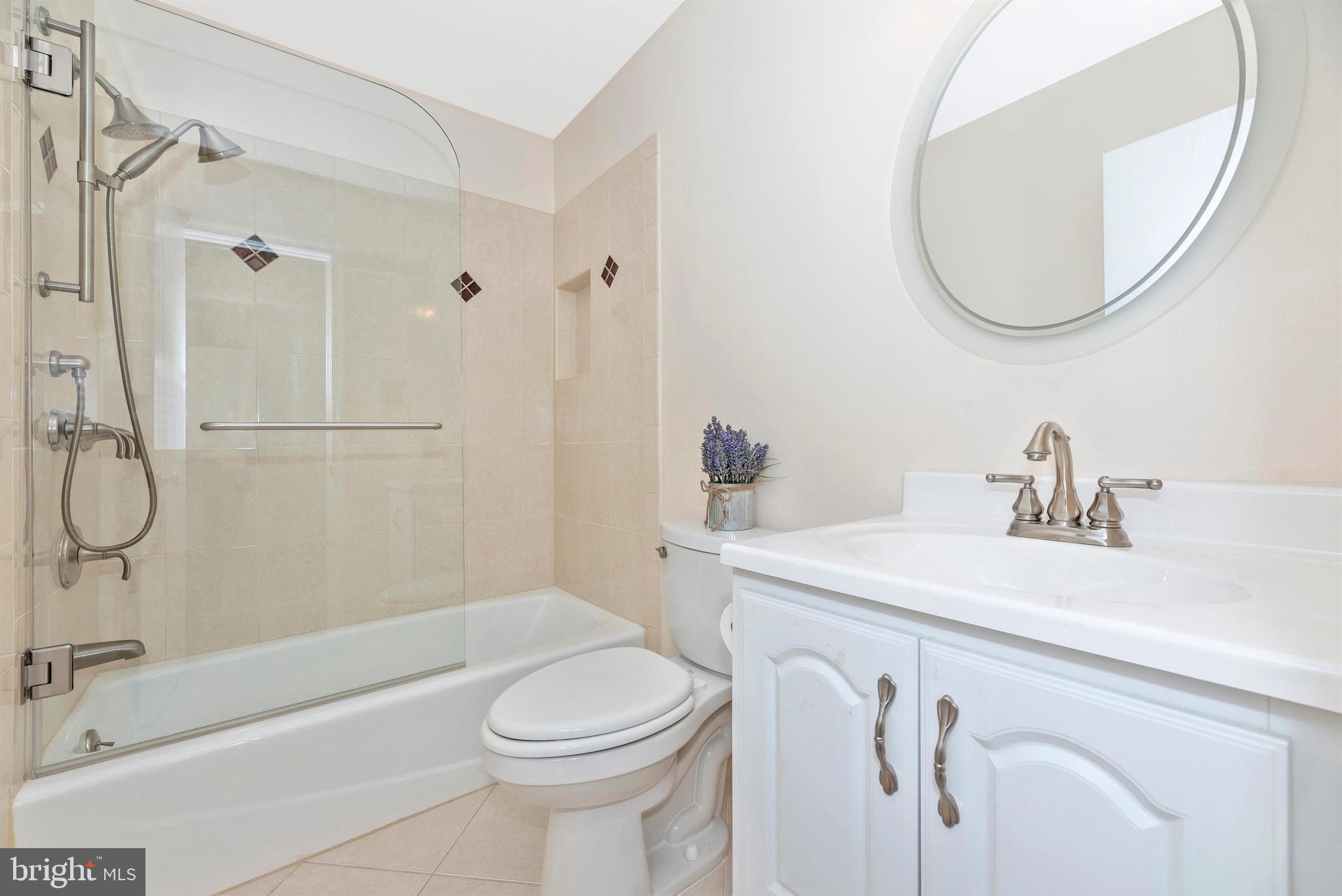 13433 Wilt Store Road Leesburg, VA 20176 - Photo 22 of 38 Hall Bath