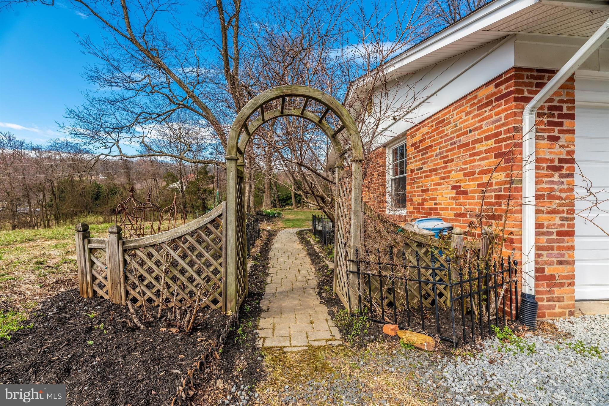 13433 Wilt Store Road Leesburg, VA 20176 - Photo 33 of 38 Wonderful Archway and Trellis