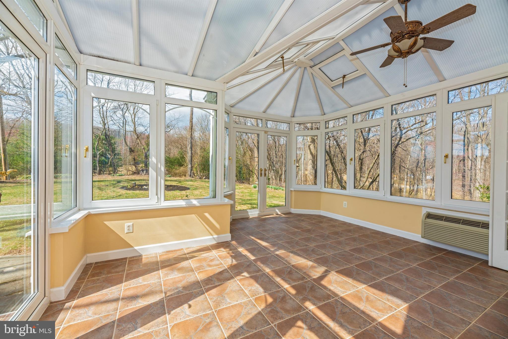 Fantastic Space to Relax and Enjoy Views