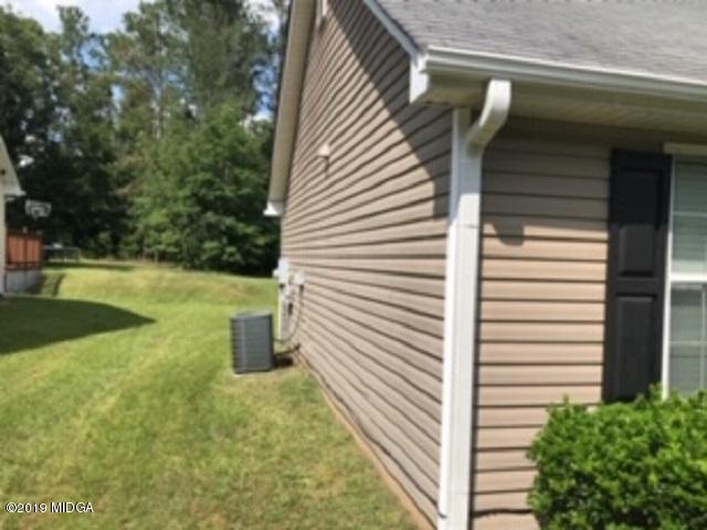 225 Apple Valley Road Macon, GA 31217 - Photo 3 of 14 IMG_2247