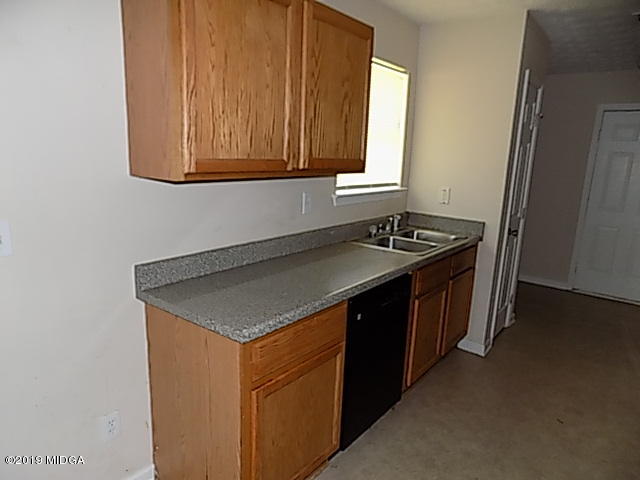 225 Apple Valley Road Macon, GA 31217 - Photo 7 of 14 DSCN9681 - Copy