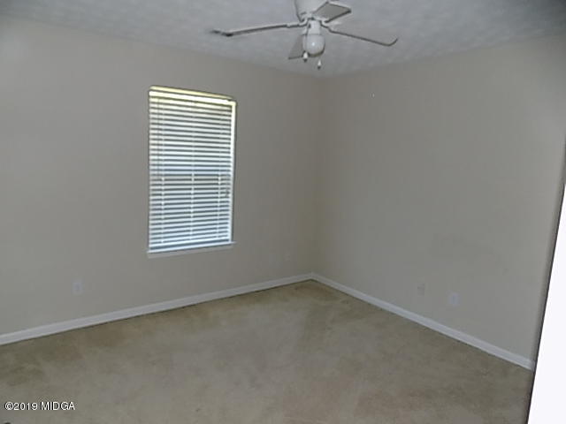 225 Apple Valley Road Macon, GA 31217 - Photo 9 of 14 DSCN9684 - Copy