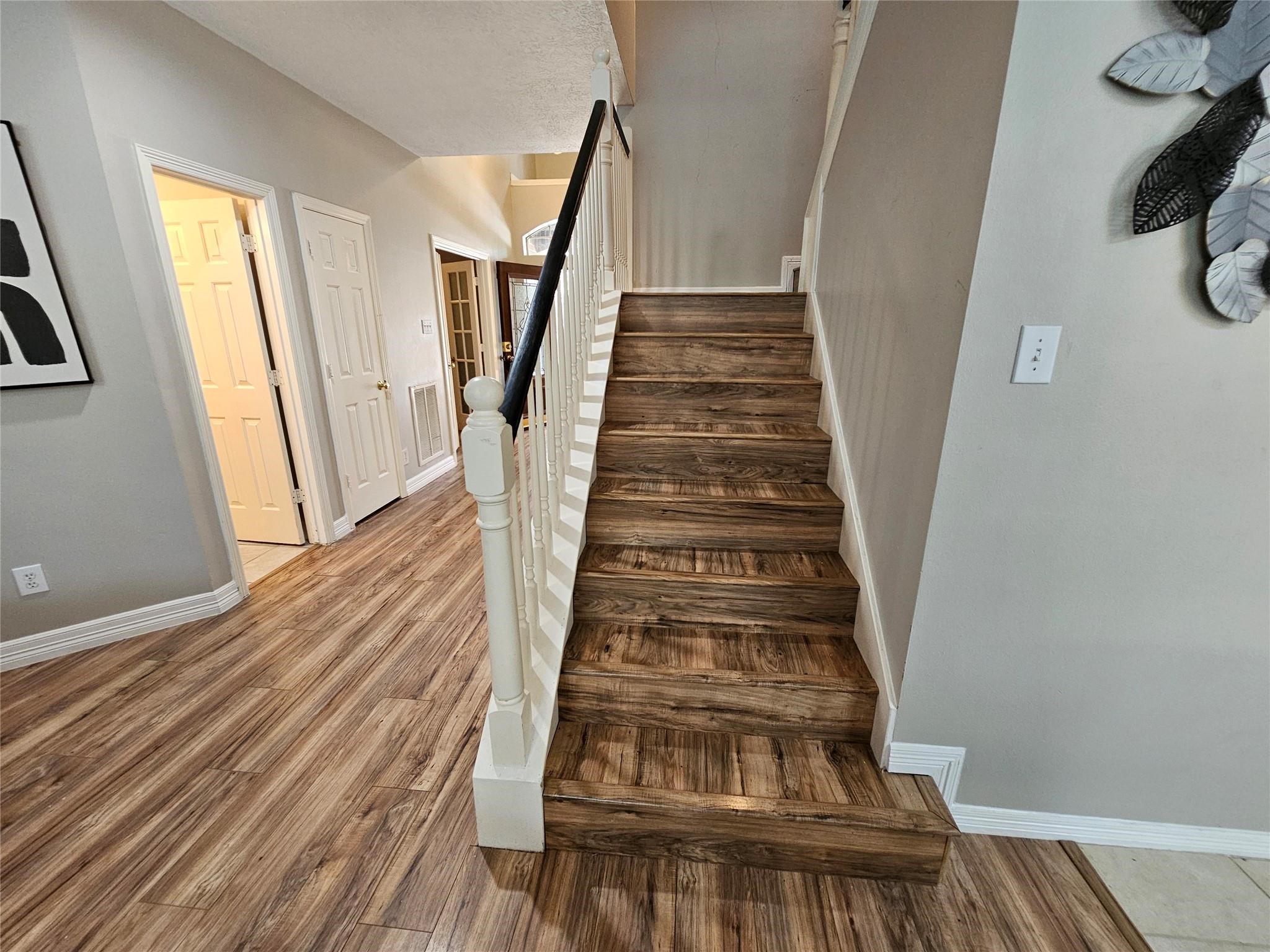 25606 Valley Springs Place Spring, TX 77373 - Photo 11 of 31 a view of entryway