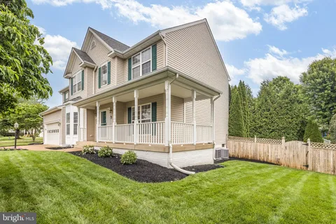 $824,900 | 242 Fox Chase Street, Warrenton, VA 20186