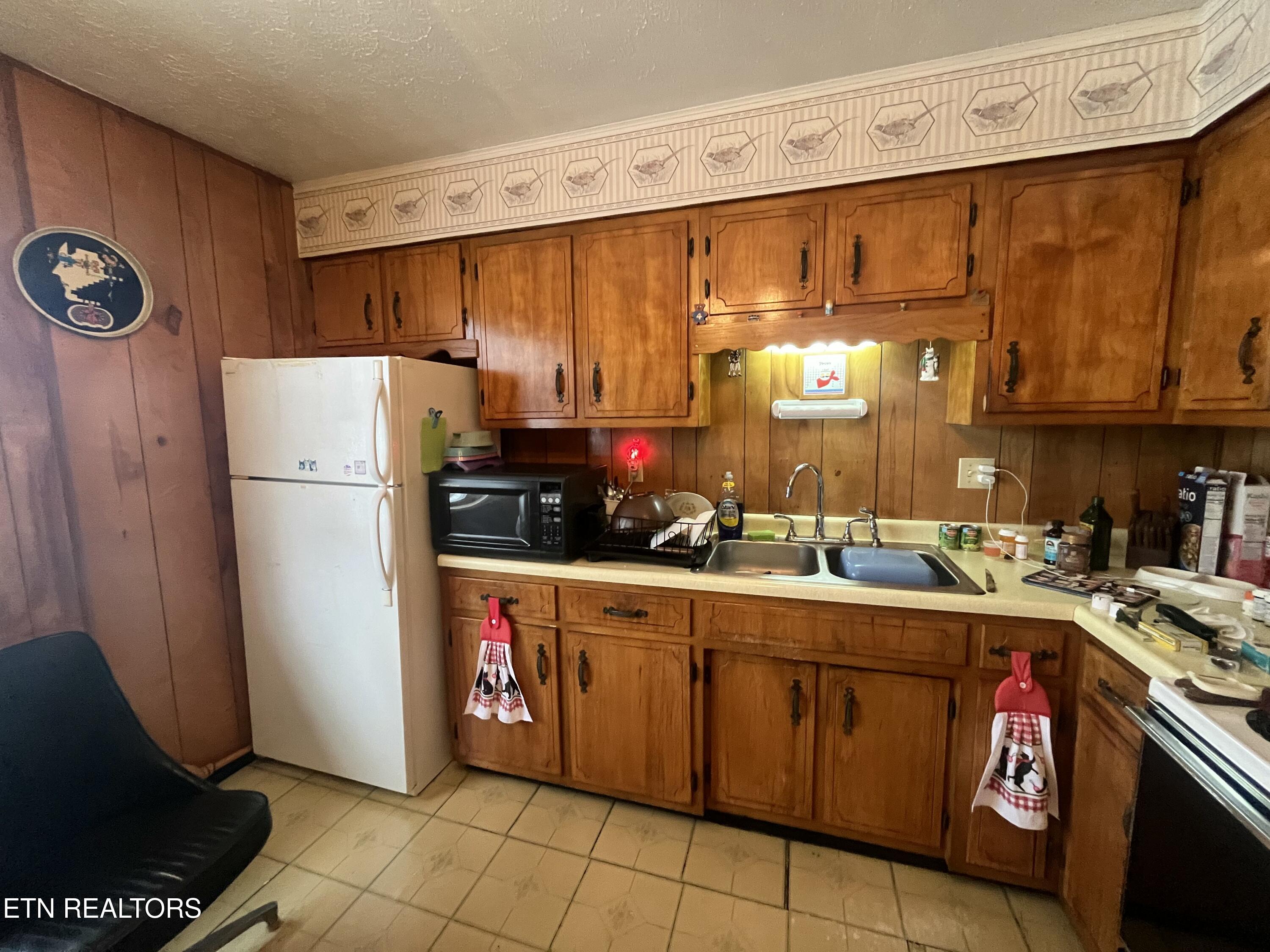 269 Warriors Path Road Ewing, VA 24248 - Photo 4 of 25 IMG_6279