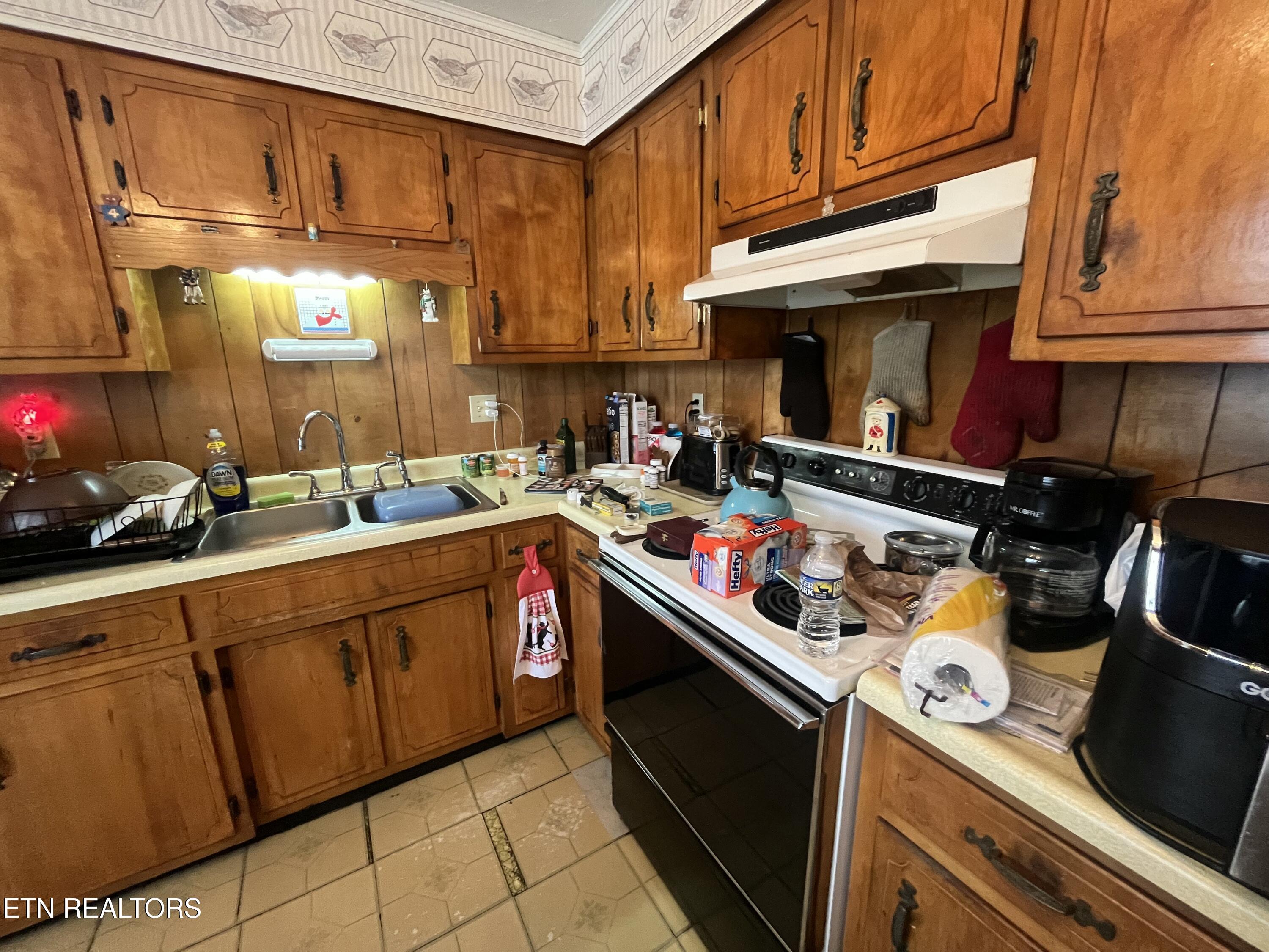 269 Warriors Path Road Ewing, VA 24248 - Photo 5 of 25 IMG_6278