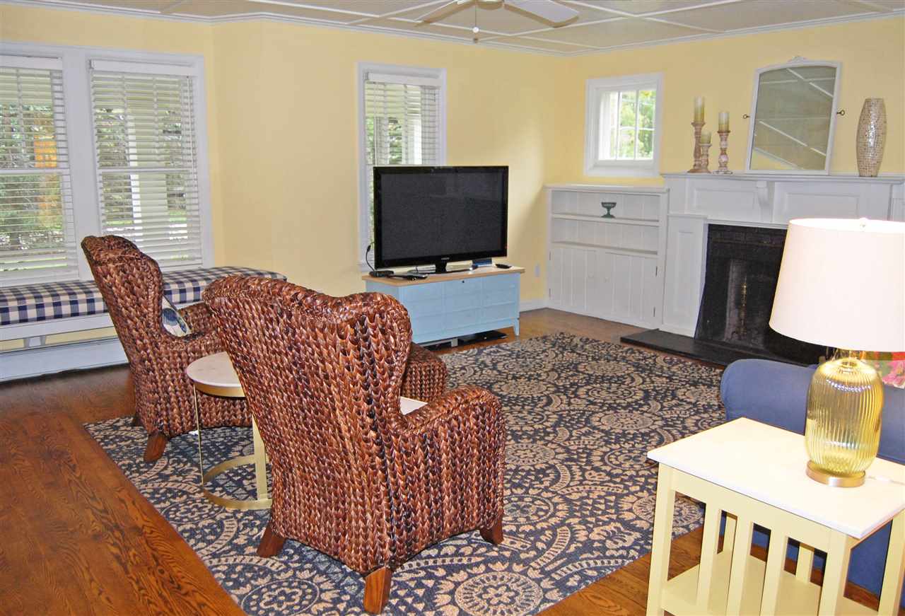 8707 South Dunns Farm Road Maple City, MI 49664 - Photo 8 of 32 1873171-7.JPG