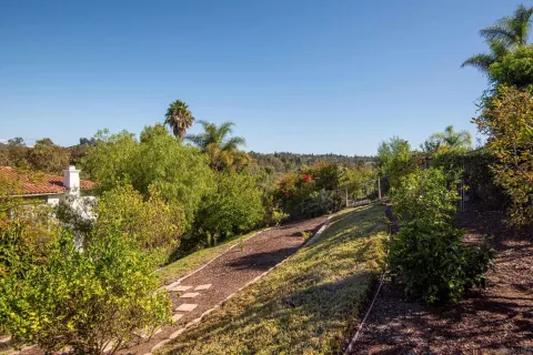$3,495,000 | 2815 Santa Fe Vista Court, Encinitas, CA 92024