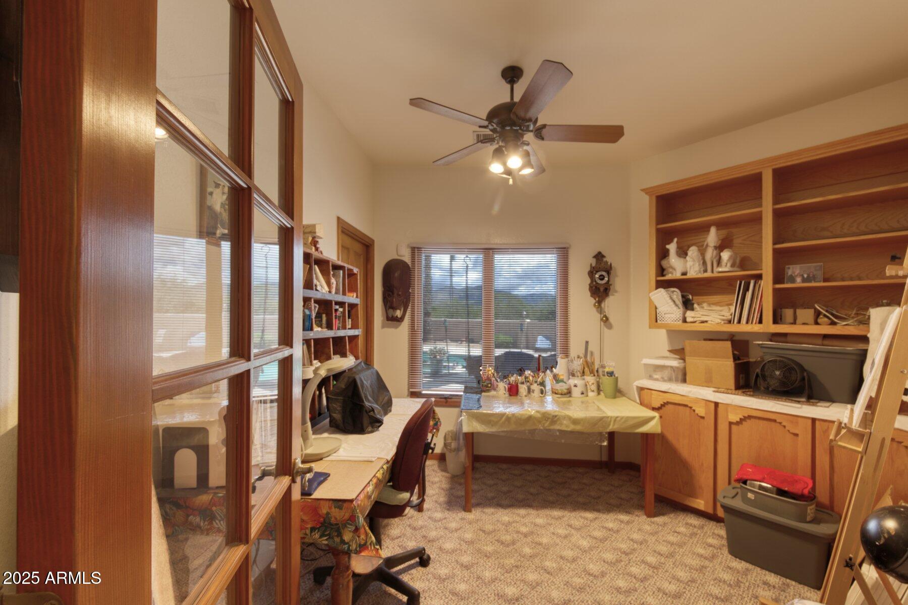 1426 South Foudy Road Bisbee, AZ 85603 - Photo 21 of 60 a living room with furniture