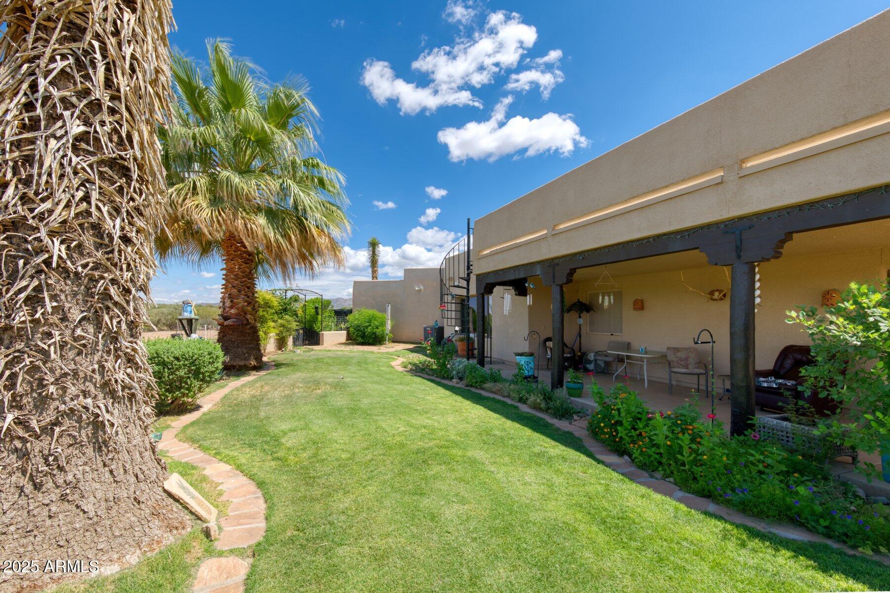 1426 South Foudy Road Bisbee, AZ 85603 - Photo 31 of 60 a view of a porch in front of house