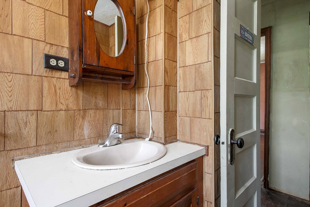 797 Lebanon Hill Road Southbridge, MA 01550 - Photo 17 of 29 Gallery Image 17