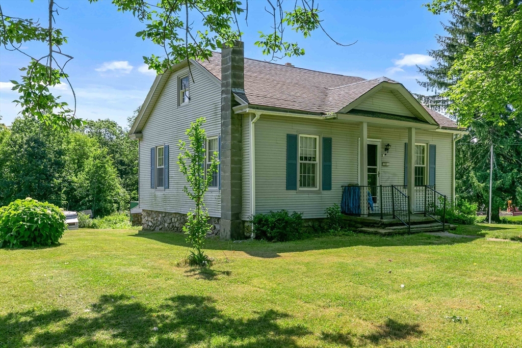 797 Lebanon Hill Road Southbridge, MA 01550 - Photo 3 of 29 Gallery Image 3