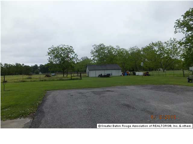16208 Joe Sevario Road Prairieville, LA 70769 - Photo 3 of 6 Gallery Image 3
