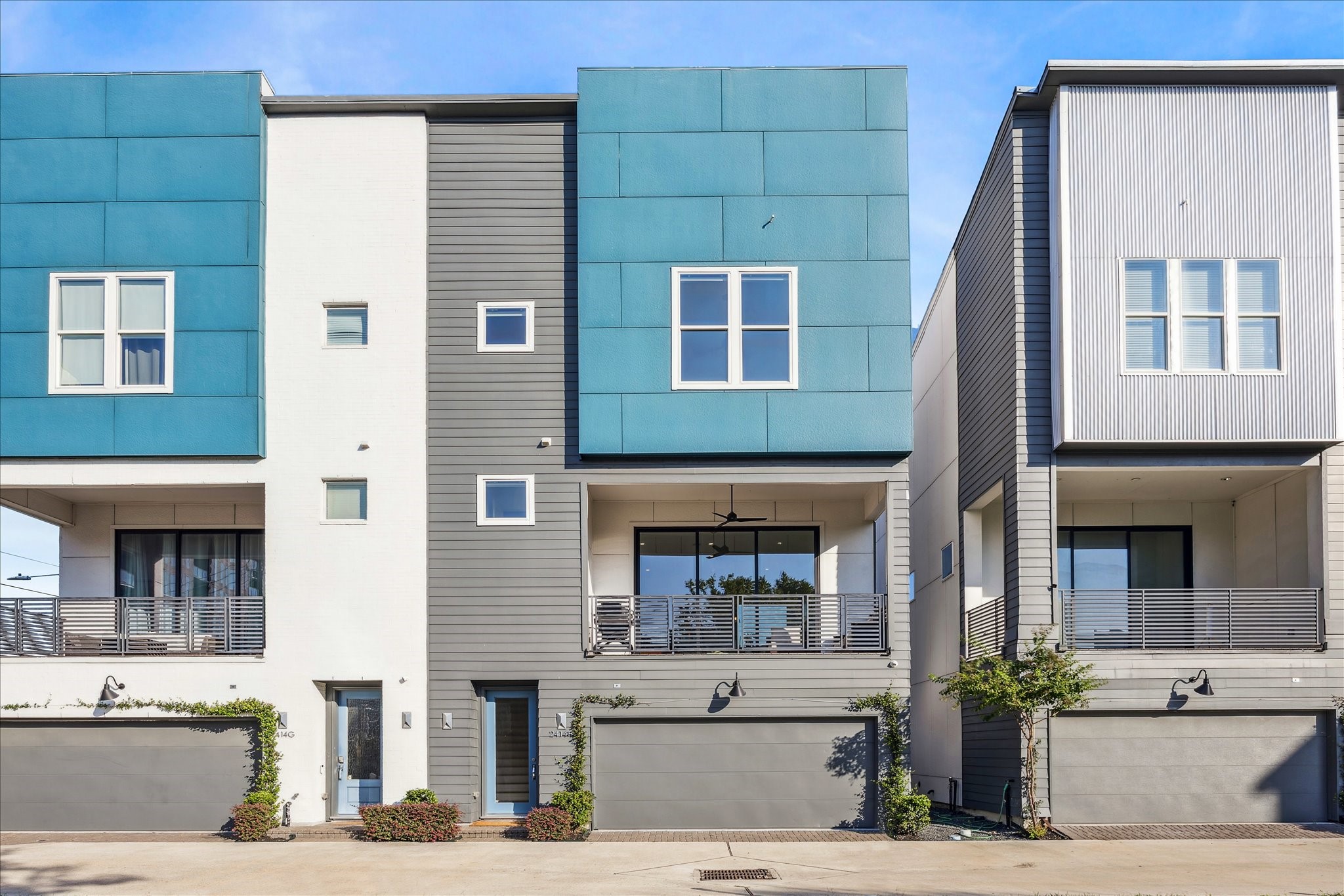 2414 Canal Street, Unit F Houston, TX 77003 - Photo 1 of 34 a view of a house with a outdoor space