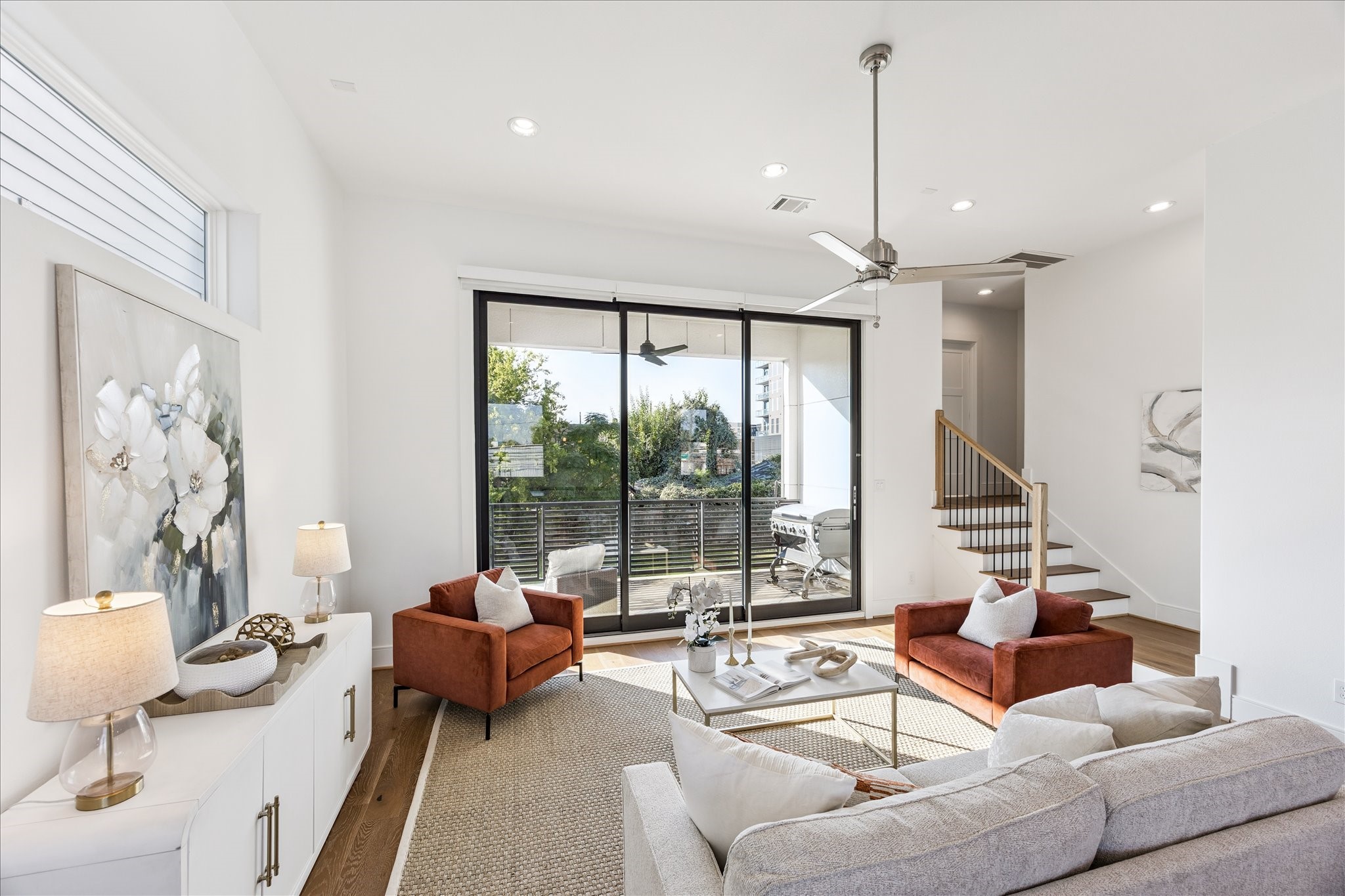 2414 Canal Street, Unit F Houston, TX 77003 - Photo 7 of 34 a living room with furniture and a large window