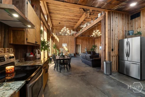 $1,200,000 | 284 Snow Farm Road, Hull, GA 30646