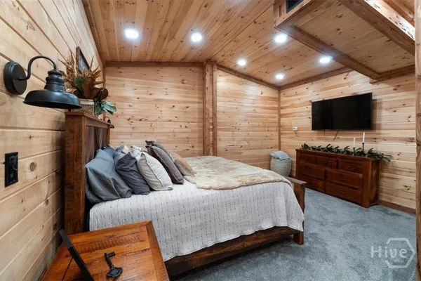 $1,200,000 | 284 Snow Farm Road, Hull, GA 30646