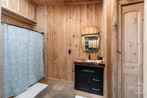 $1,200,000 | 284 Snow Farm Road, Hull, GA 30646