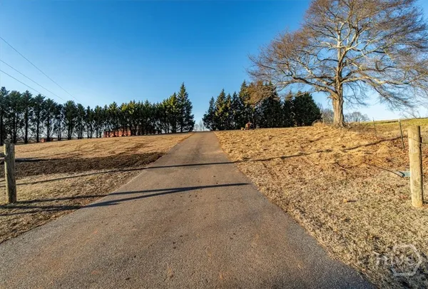 $1,200,000 | 284 Snow Farm Road, Hull, GA 30646