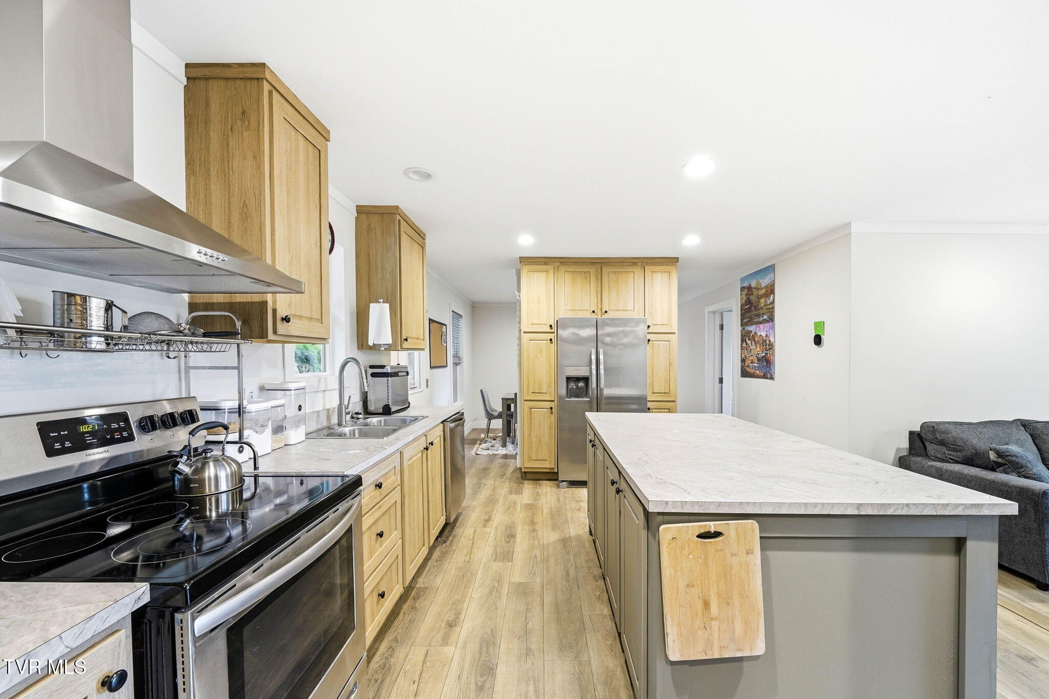1479 Poga Road Butler, TN 37640 - Photo 7 of 31 kitchen2