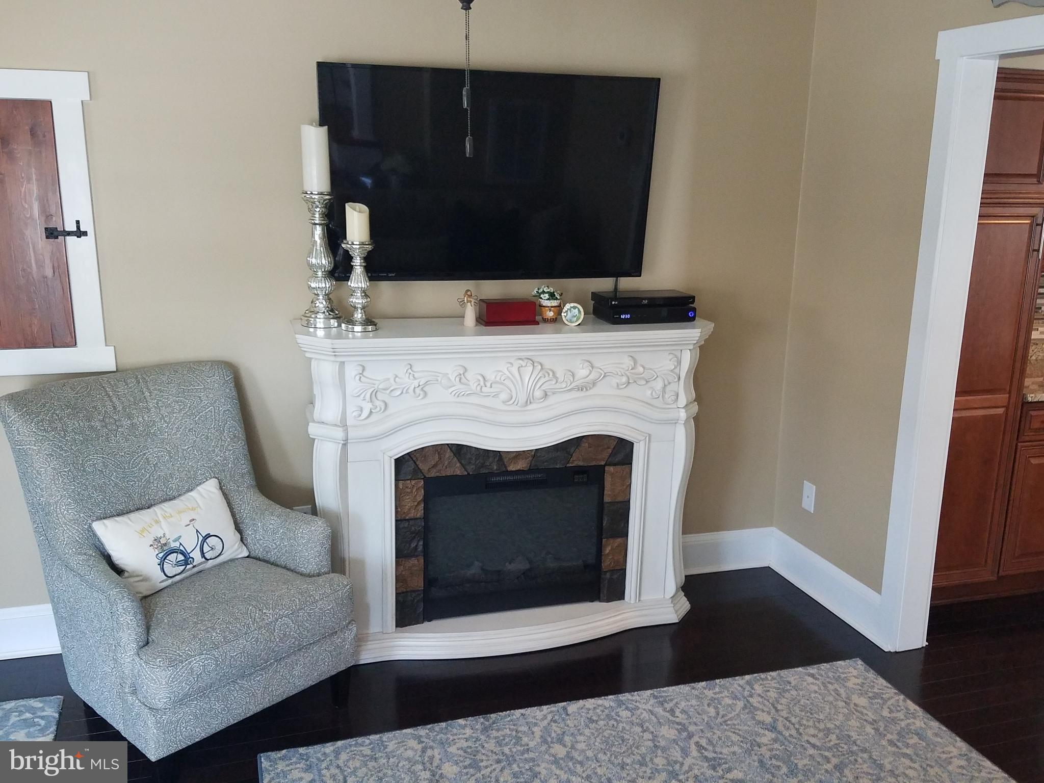 328 Ritenour Street Front Royal, VA 22630 - Photo 11 of 19 Living Room