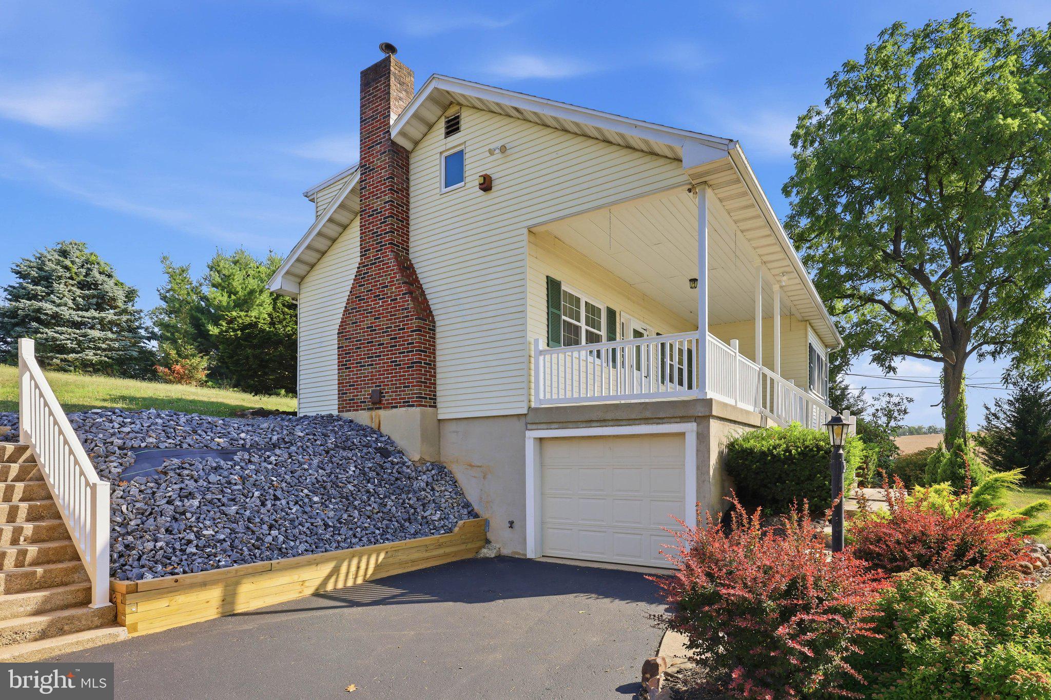 170 Wagner Road Reading, PA 19608 - Photo 4 of 43