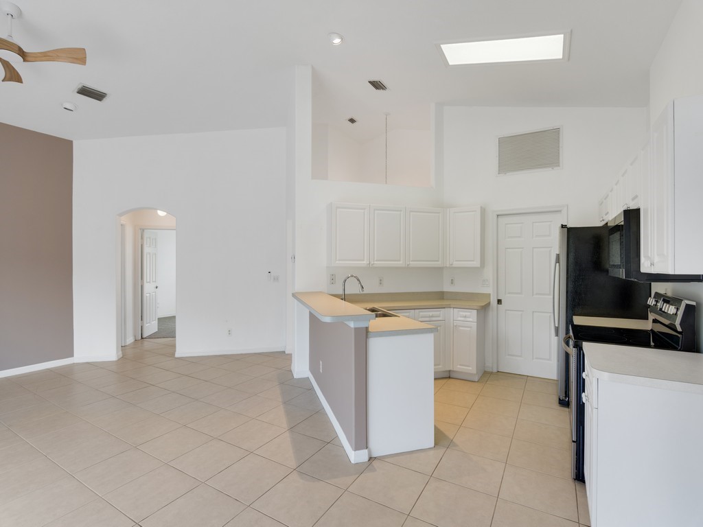 608 Cottonwood Road Sebastian, FL 32958 - Photo 11 of 36