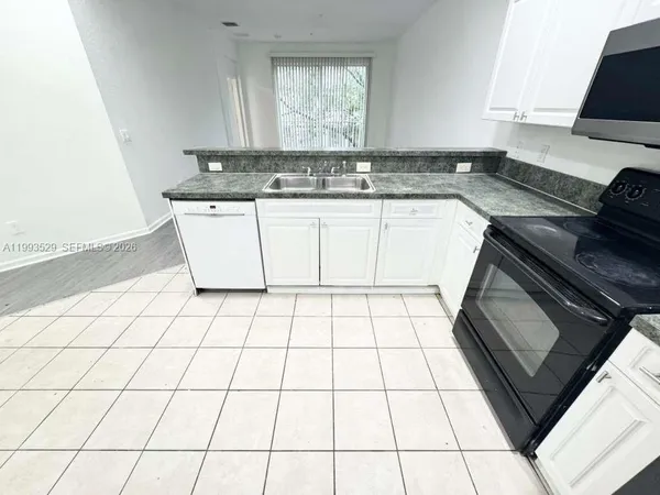 $2,050 | 1953 Freeport Drive, Unit 1953, Riviera Beach, FL 33404