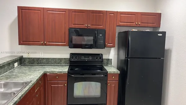 $2,050 | 1953 Freeport Drive, Unit 1953, Riviera Beach, FL 33404