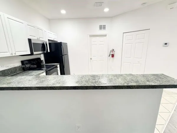 $2,050 | 1953 Freeport Drive, Unit 1953, Riviera Beach, FL 33404