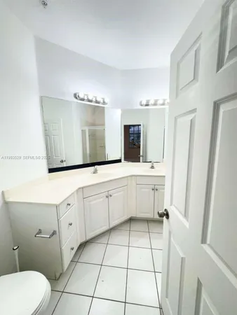 $2,050 | 1953 Freeport Drive, Unit 1953, Riviera Beach, FL 33404