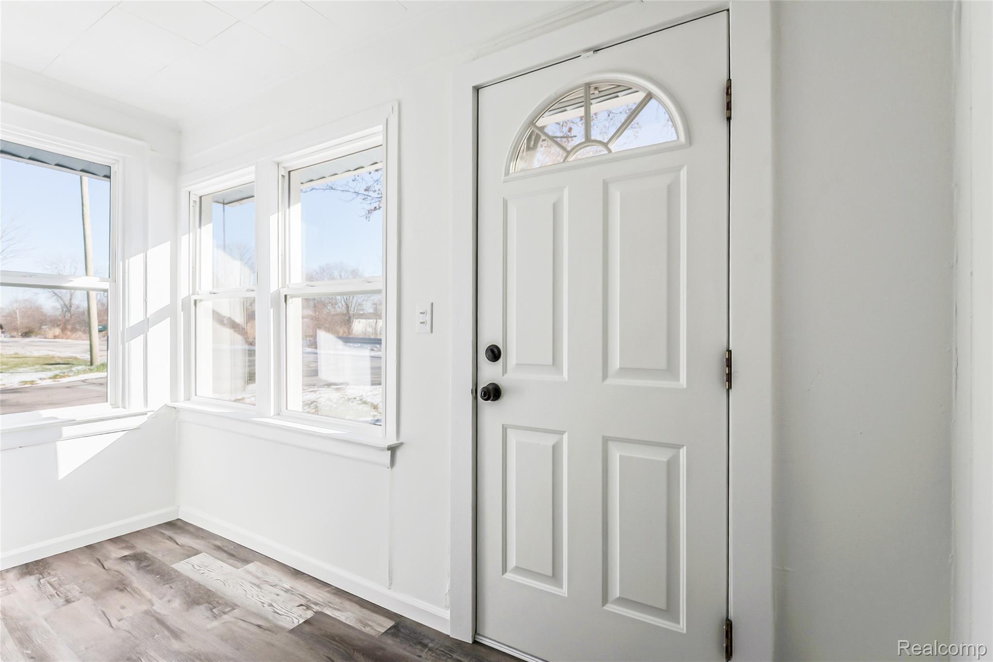 5697 Venice Road Newport, MI 48166 - Photo 7 of 43 DSC_0999.jpg