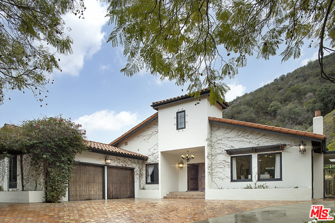 1823 Roscomare Road Los Angeles, CA 90077 - Photo 2 of 24