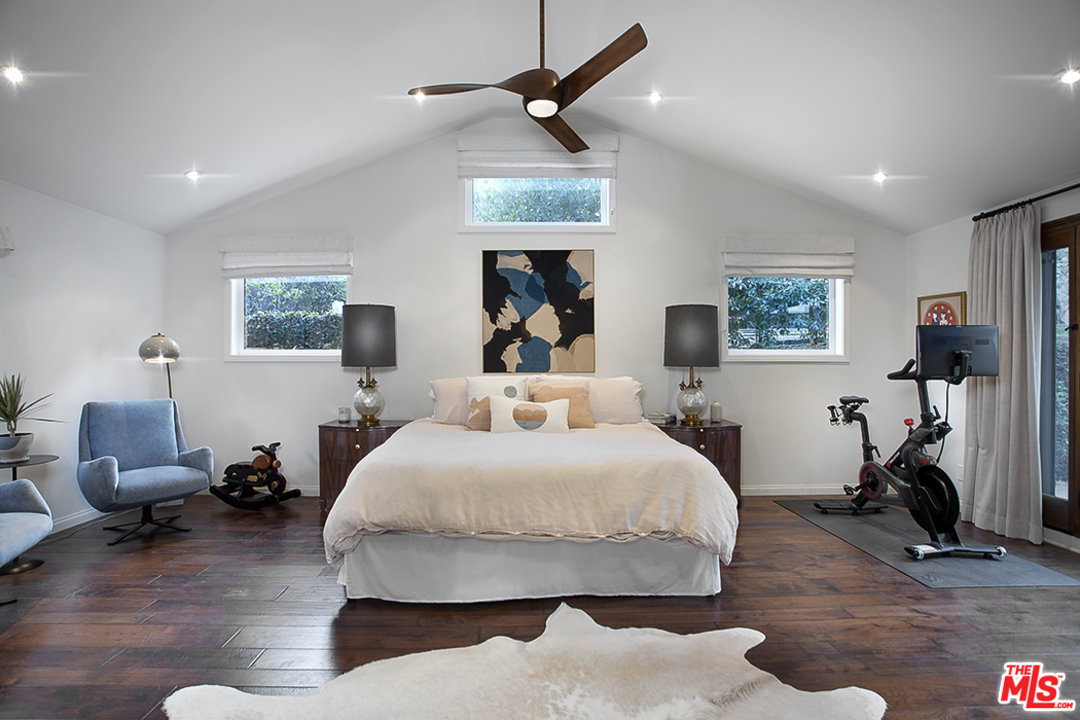 1823 Roscomare Road Los Angeles, CA 90077 - Photo 11 of 24