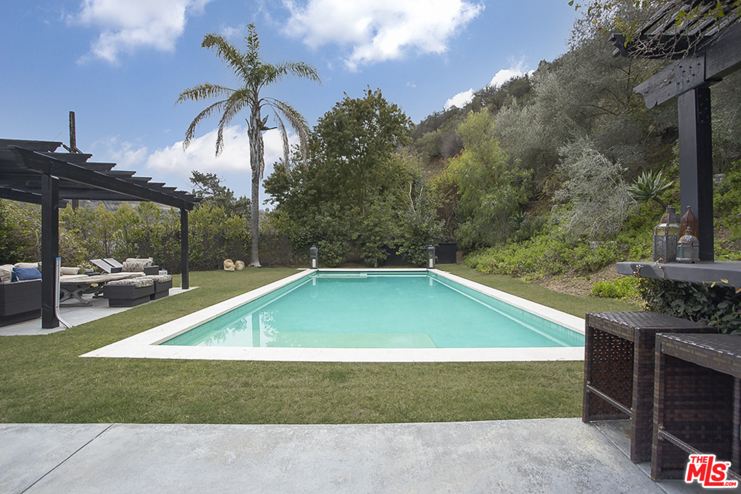 1823 Roscomare Road Los Angeles, CA 90077 - Photo 22 of 24