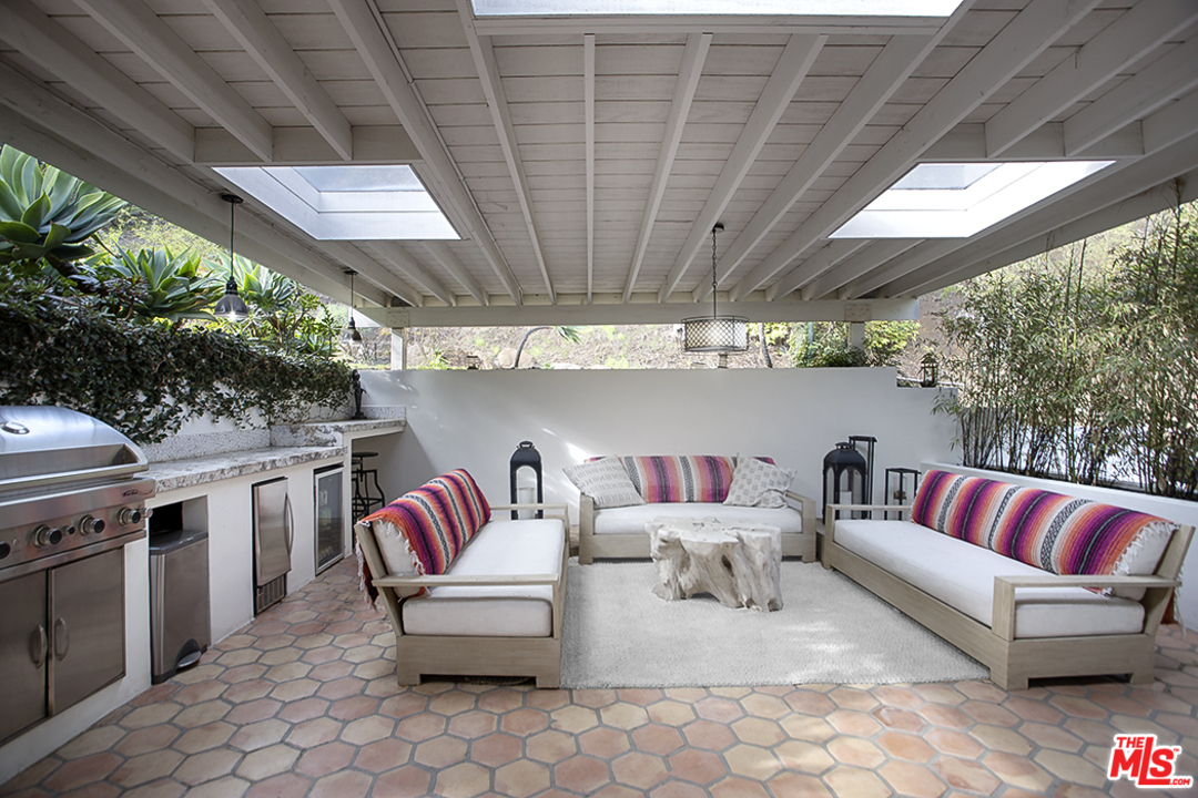 1823 Roscomare Road Los Angeles, CA 90077 - Photo 6 of 24