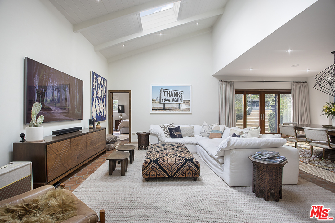 1823 Roscomare Road Los Angeles, CA 90077 - Photo 7 of 24